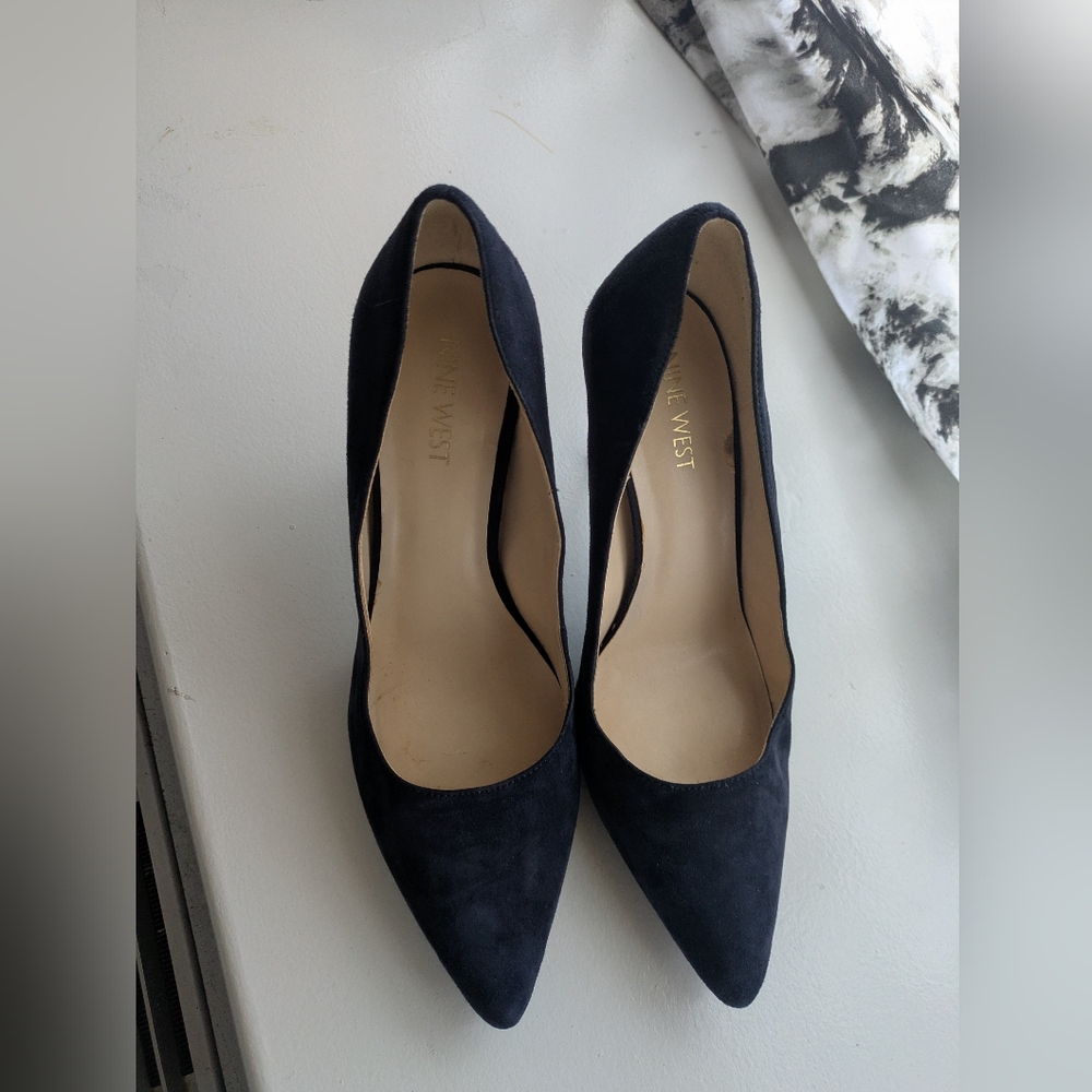 Nine West Women's Navy Pointed Toe Heels - 6